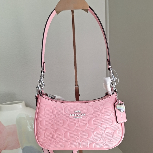 NWT Coach Teri Mini Crossbody Bag with Signature Leather Heart Charm CCZ29 pink - Picture 2 of 8